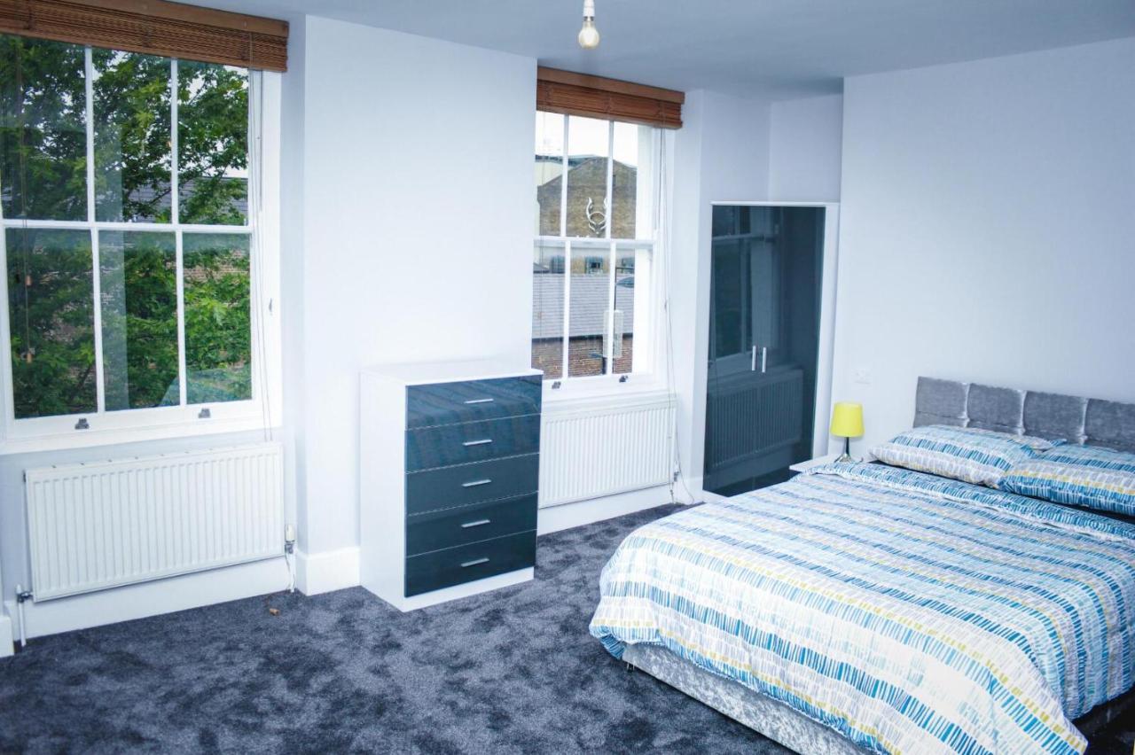 Camden Guest House Double Bedroom With Super Large King Bed Londýn Exteriér fotografie