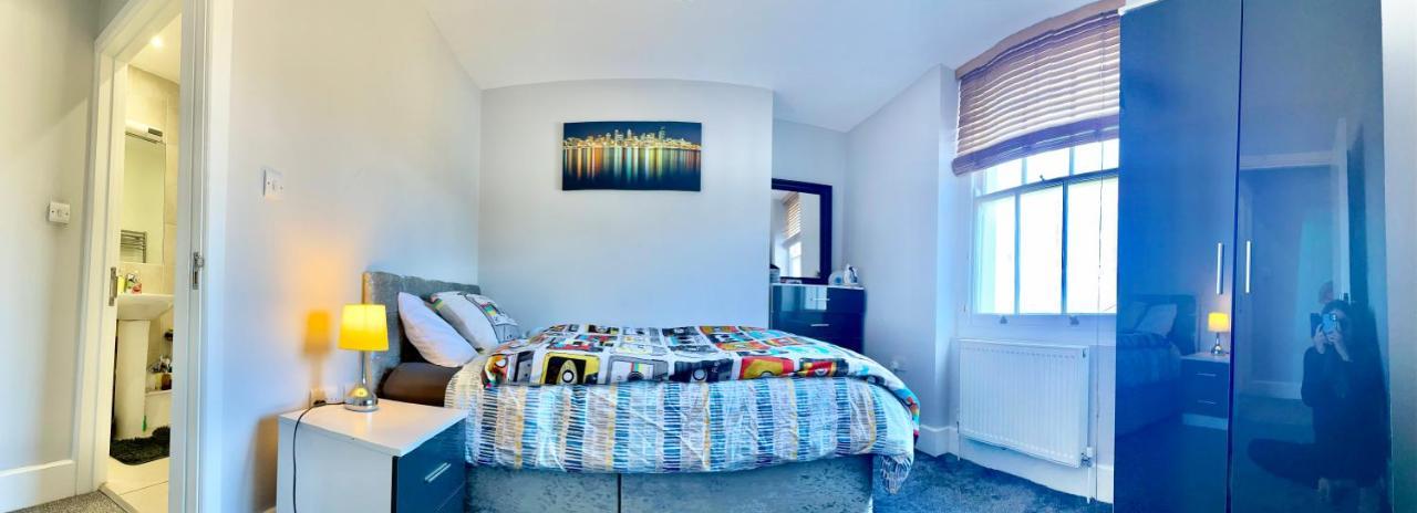 Camden Guest House Double Bedroom With Super Large King Bed Londýn Exteriér fotografie